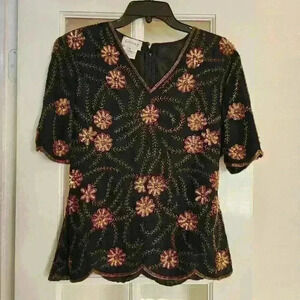 Vintage Stenay Women's Silk Short Sleeve Beaded Sequin Scalloped V Neck Medium